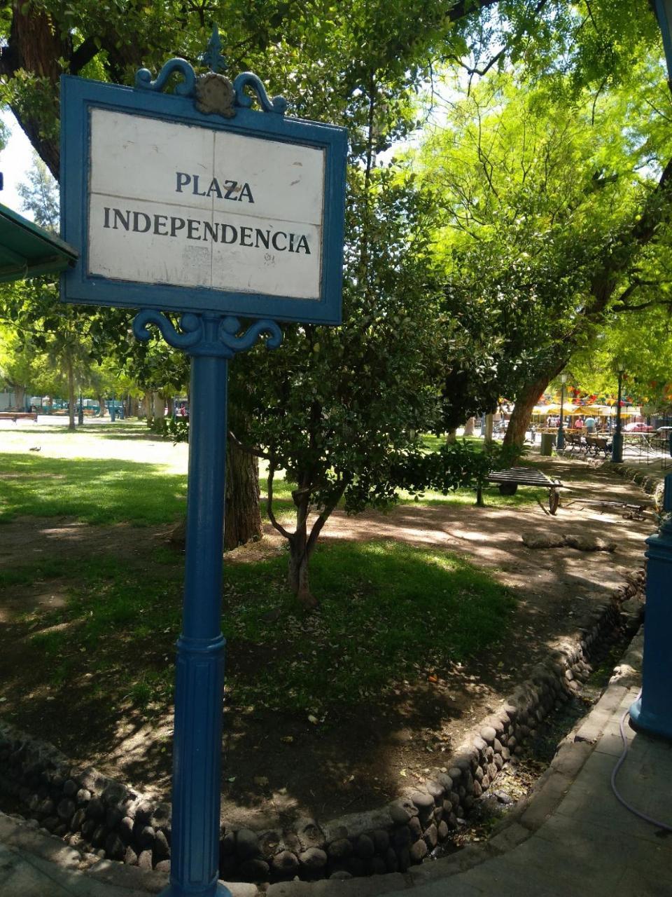 Plaza Independencia Apartment Мендоса Екстериор снимка